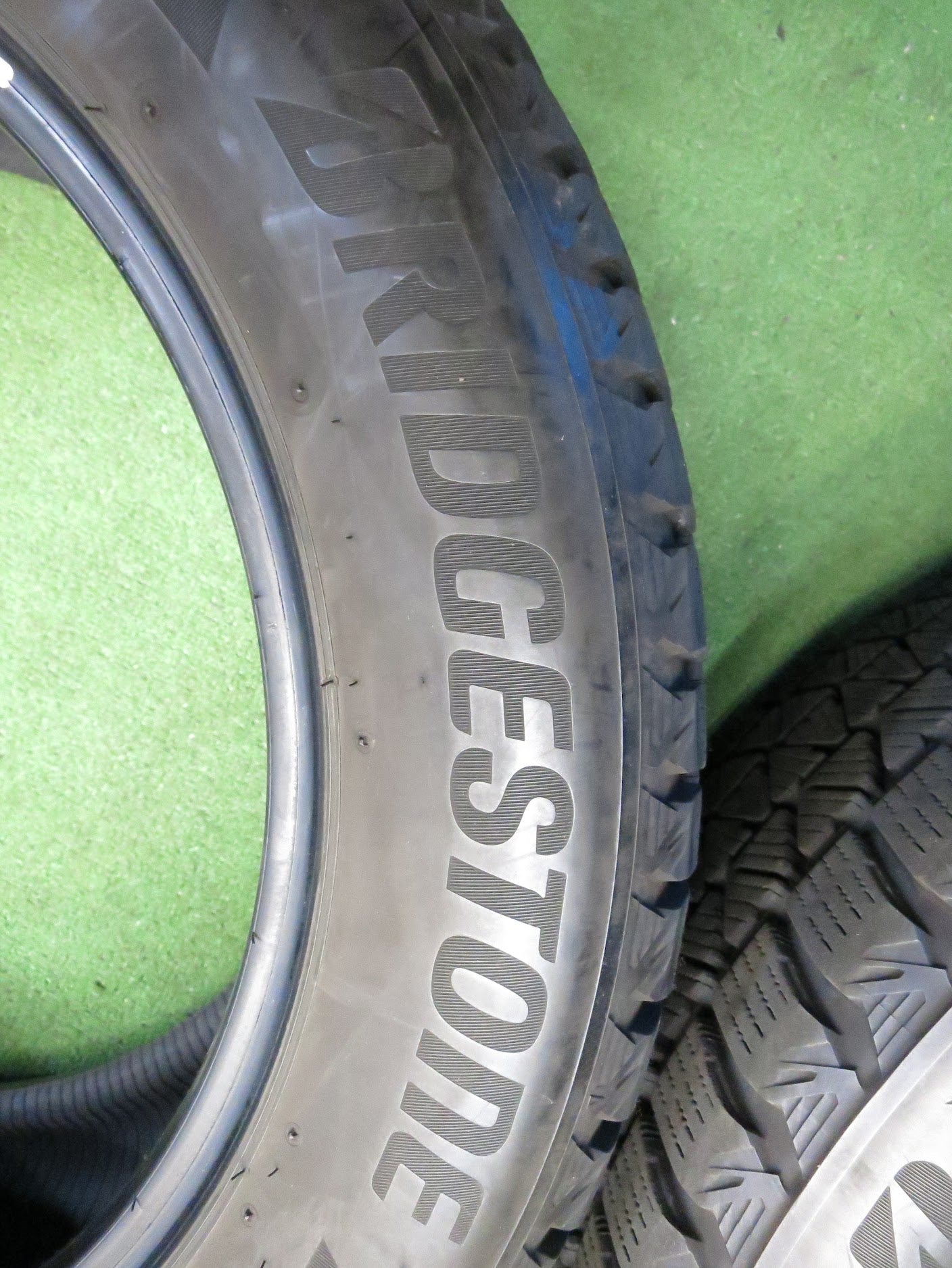 [送料無料]4本価格！20年★スタッドレス 235/55R18 ブリヂストン ブリザック DM-V3 タイヤ 18インチ ハリアー レクサスNX エクストレイル 等★3010903Hスタ