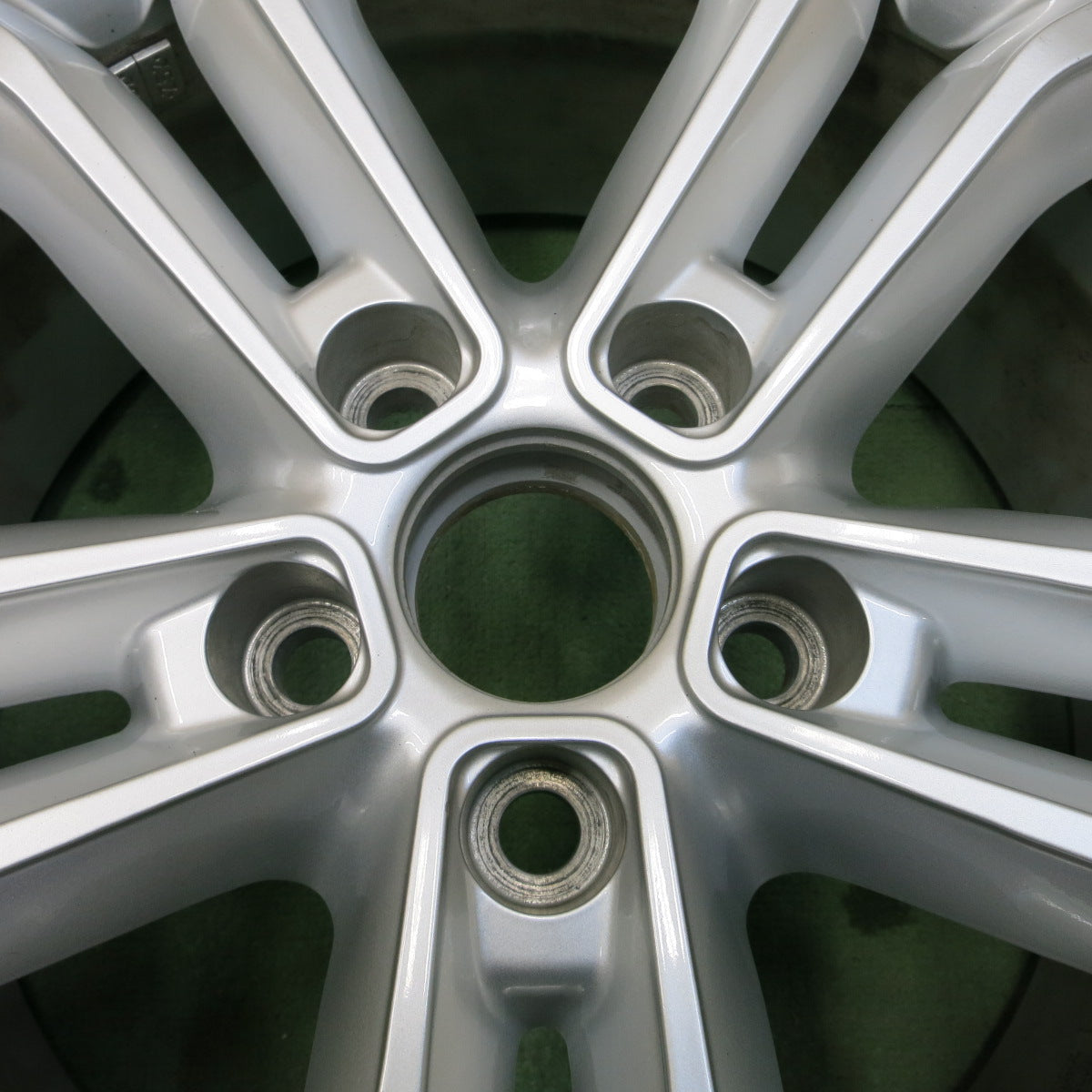 *送料無料*センサー付！バリ溝！19年！綺麗！9.5分★レクサス NX 等  AGA 225/65R17 スタッドレス ダンロップ ウインターマックス SJ8 17インチ PCD114.3/5H★3101501イス