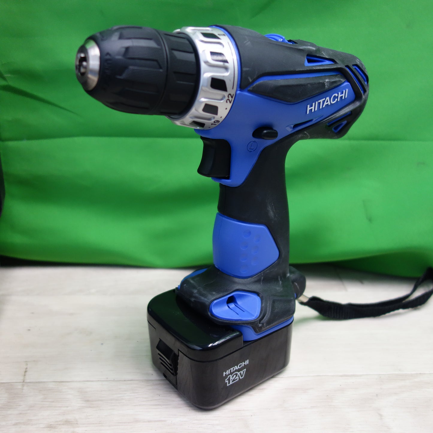 *送料無料*バッテリー2個付☆日立 12mm コードレス ドライバドリル FDS12DVD 電動 工具 充電器 UC18YG☆