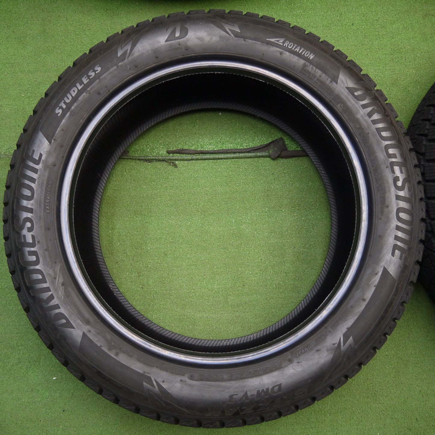 [送料無料]バリ溝！19年！ほぼ10分★スタッドレス 235/55R19 ブリヂストン ブリザック DM-V3 タイヤ 19インチ レクサスRX RAV4 ベンツGLC ボルボ 等★3040801クスタ