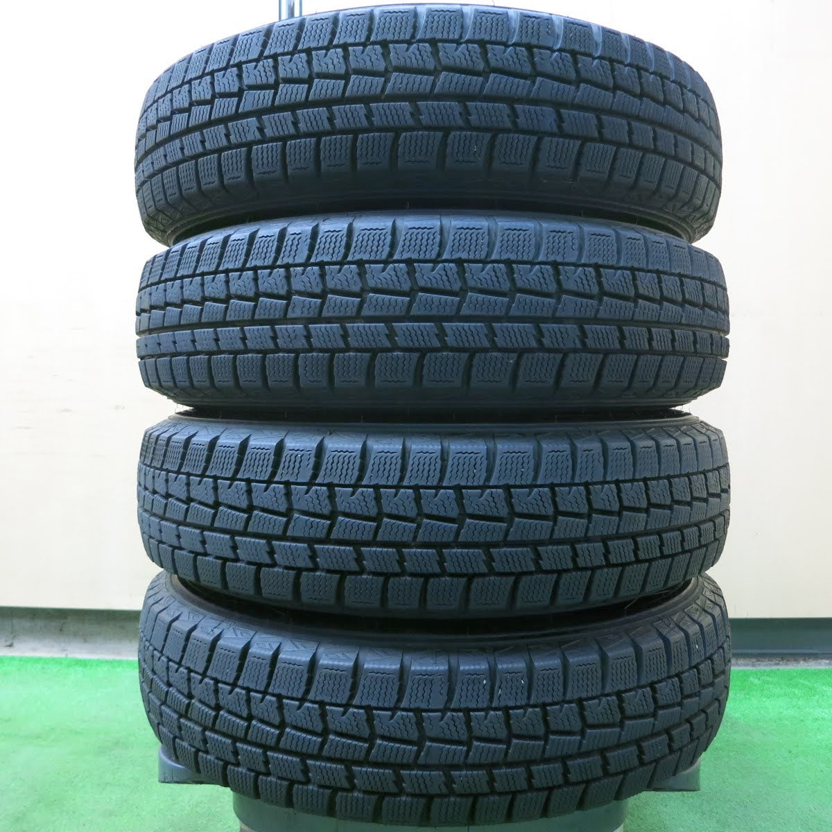 [送料無料]バリ溝！19年！キレイ！8.5分★スタッドレス 145/80R13 ダンロップ ウインターマックス WM01 SPORT ABELIA 13インチ PCD100/4H★3093009イス