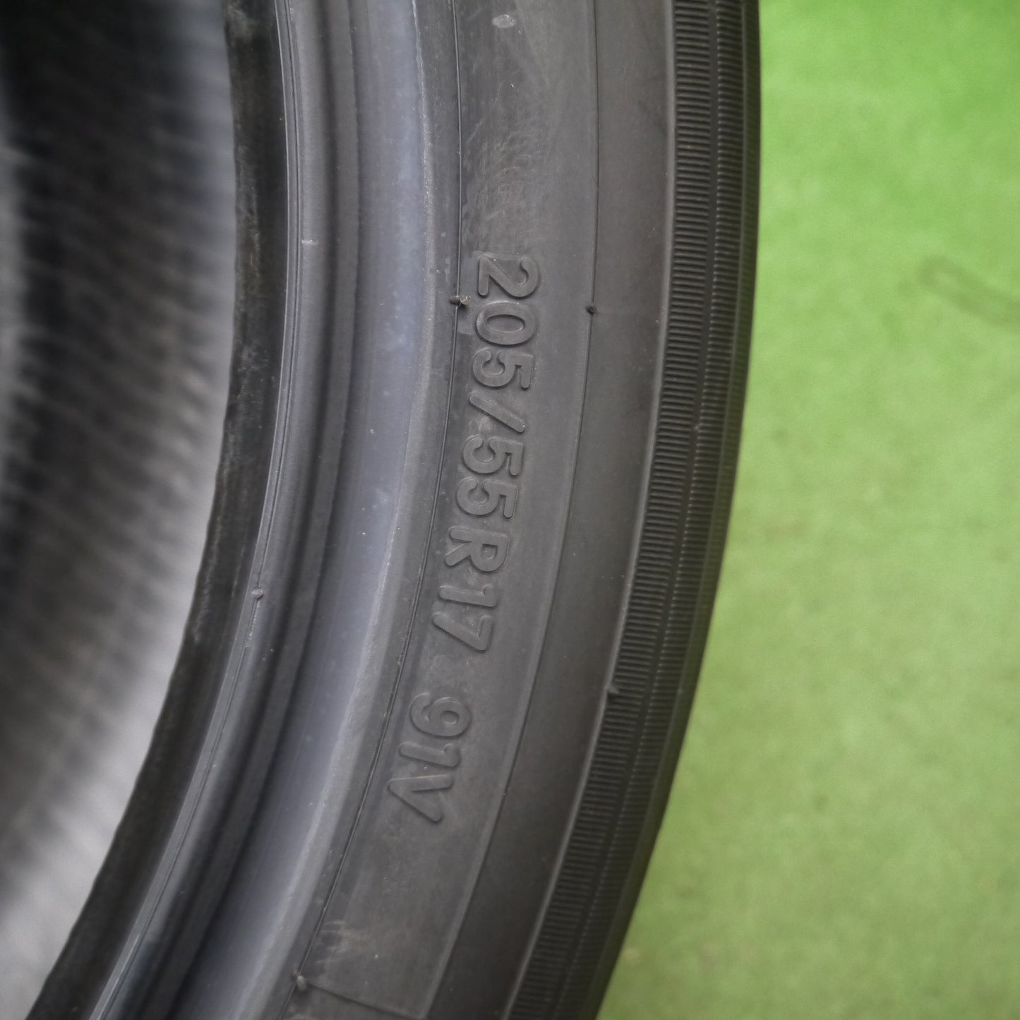*送料無料*新車外し！23年★205/55R17 トーヨー プロクセス R60 タイヤ 17インチ ノア ヴォクシー 等★3121509Hノタ