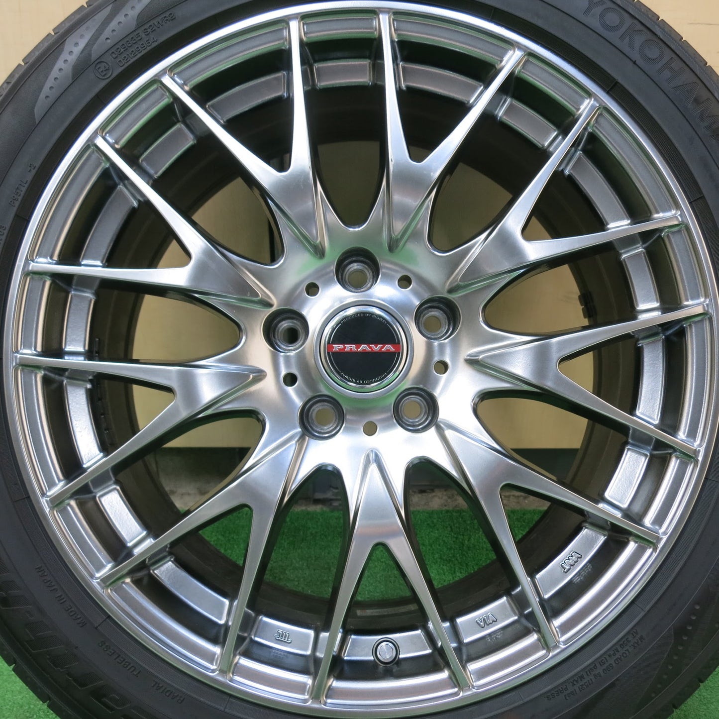 [送料無料]超バリ溝！22年！キレイ！ほぼ10分★225/50R18 ヨコハマ BluEarth-RV RV03 PRAVA 9M BIGWAY プラバ ビックウェイ 18インチ PCD114.3/5H★3041904ヒノ