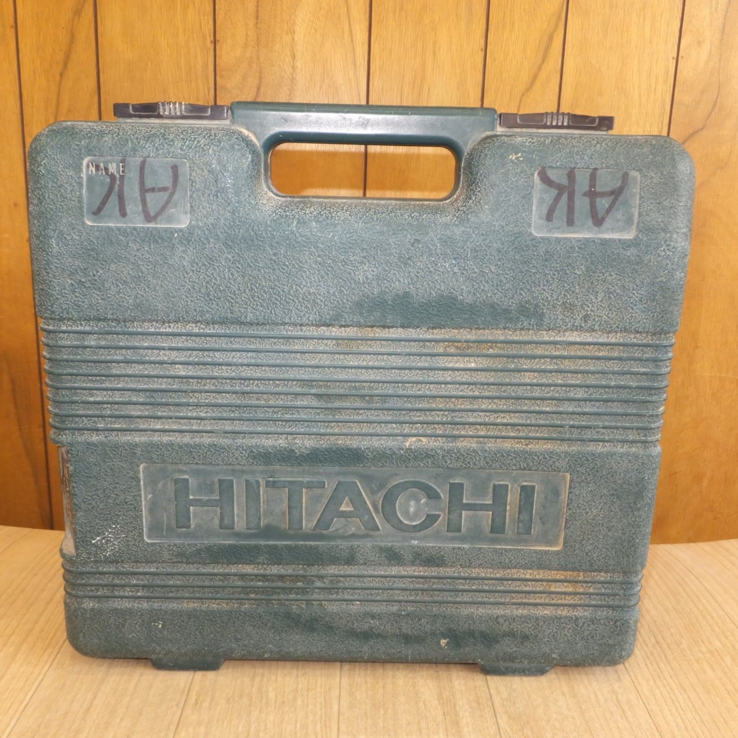 [送料無料] ★日立 HITACHI 50mm タッカ N5004MF　常圧 エアーツール★