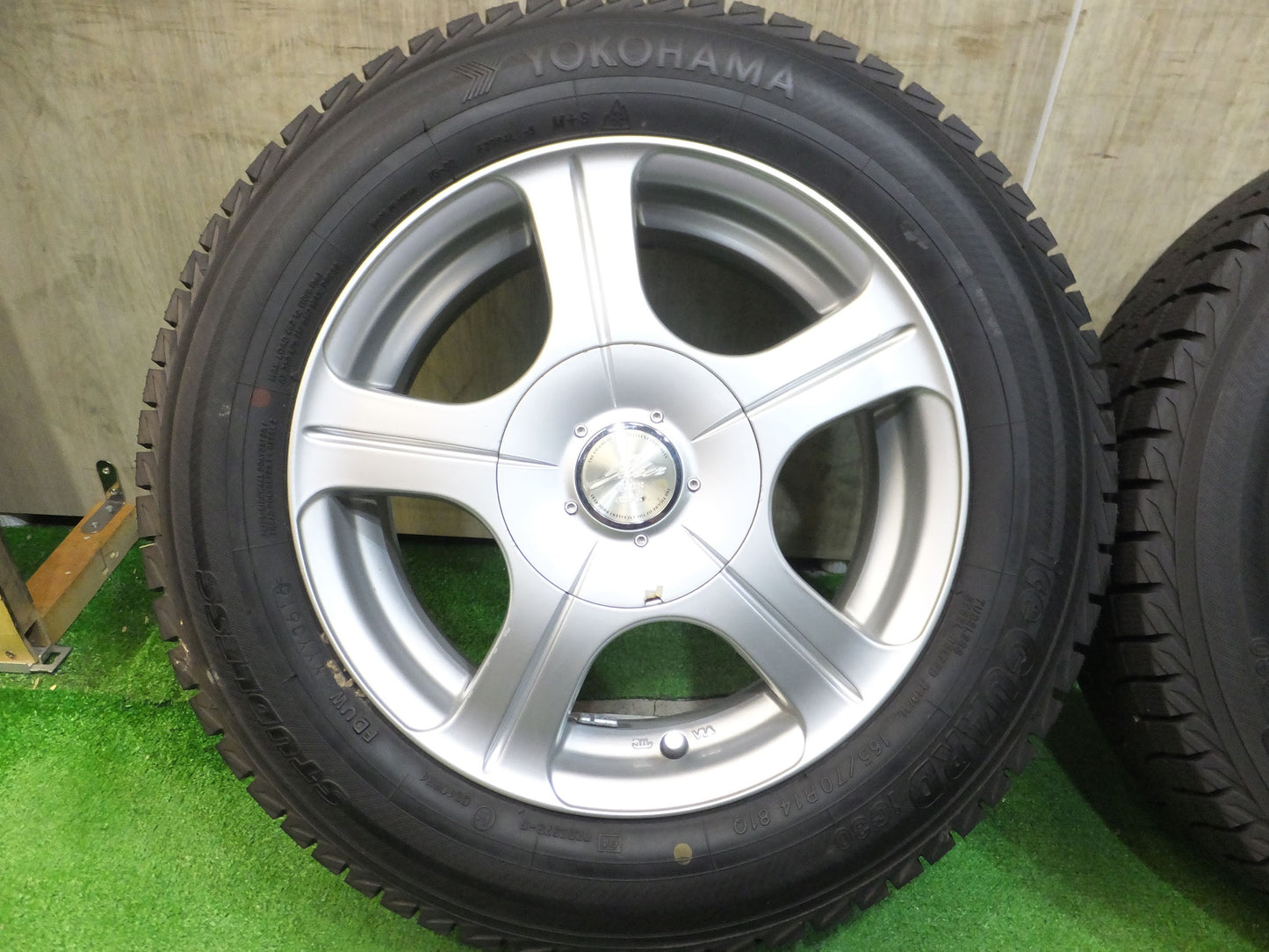 [送料無料]バリ溝！ほぼ10分★スタッドレス 165/70R14 ヨコハマ アイスガード iG30 JOKER QUEEN weds ジョーカー 14インチ PCD100/4H 5H マルチ★2091210Hス