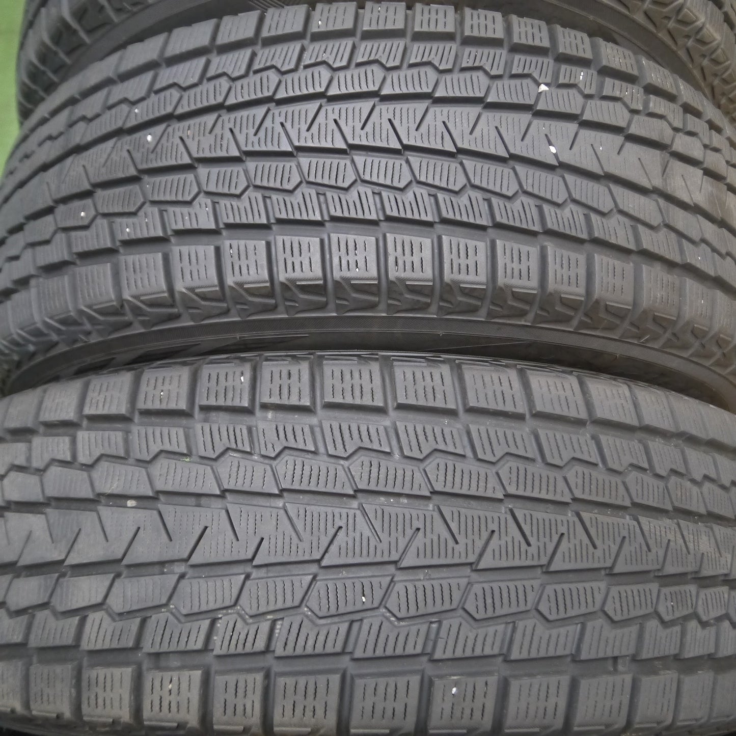 [送料無料]バリ溝！19年！キレイ！9.5分★スタッドレス 225/65R17 ヨコハマ アイスガード G075 Galeria GM01 ガレリア 17インチ PCD114.3/5H★3092907Hス