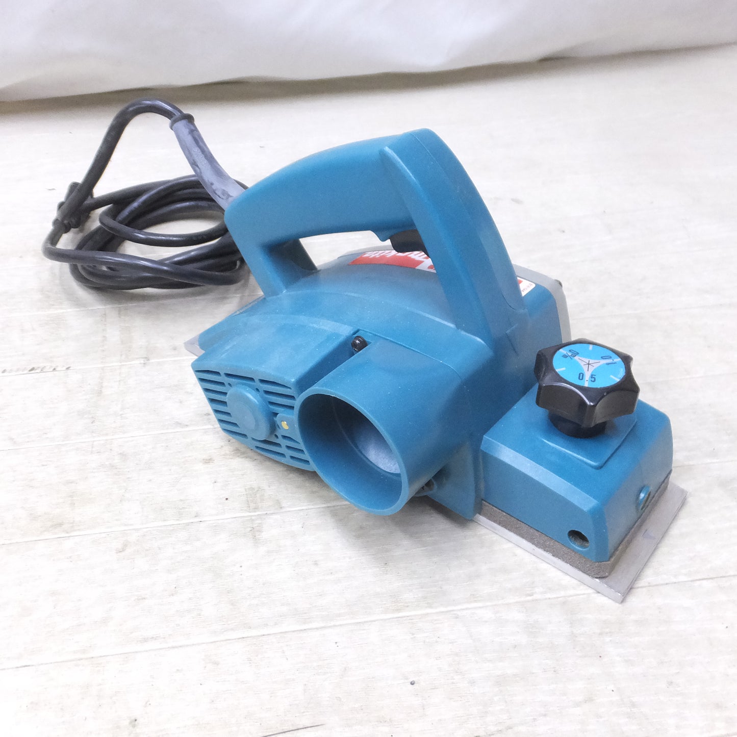 [送料無料]◆MAKITA マキタ 電動カンナ 1900BA 大工道具 木工 切削 研磨 ハンドツール 100V◆