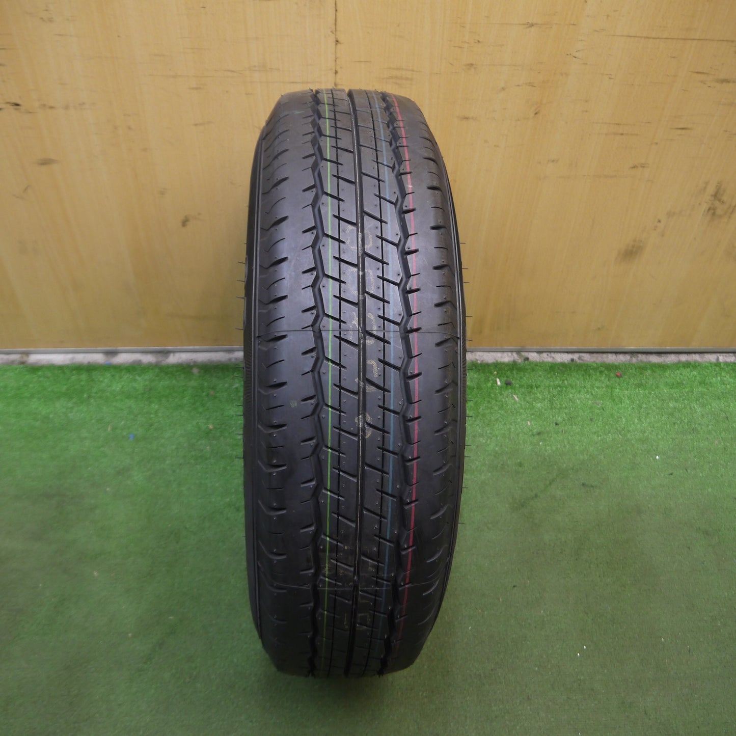 *送料無料*新車外し！23年★トヨタ 200系 ハイエース 純正 スチール 195/80R15 107/105N ダンロップ SP175N 15インチ PCD139.7/6H★4011905Hノ