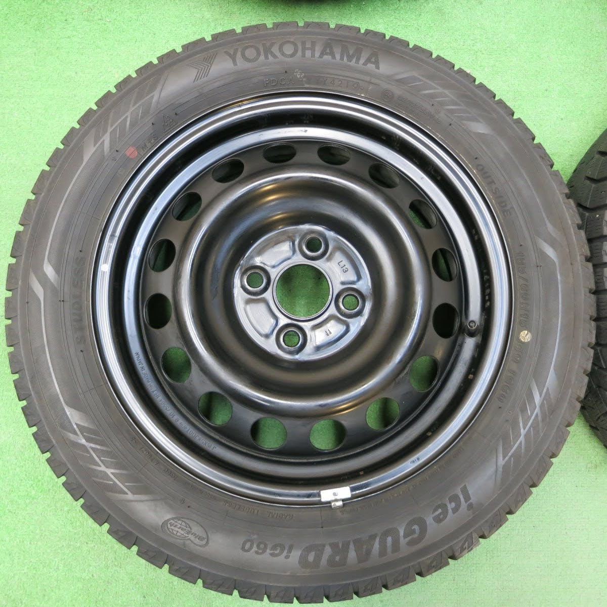 [送料無料]バリ溝！21年！キレイ！9.5分★ホンダ フィット 純正 スチール 185/60R15 スタッドレス ヨコハマ アイスガード iG70 iG60 PCD100/4H★3072007イス