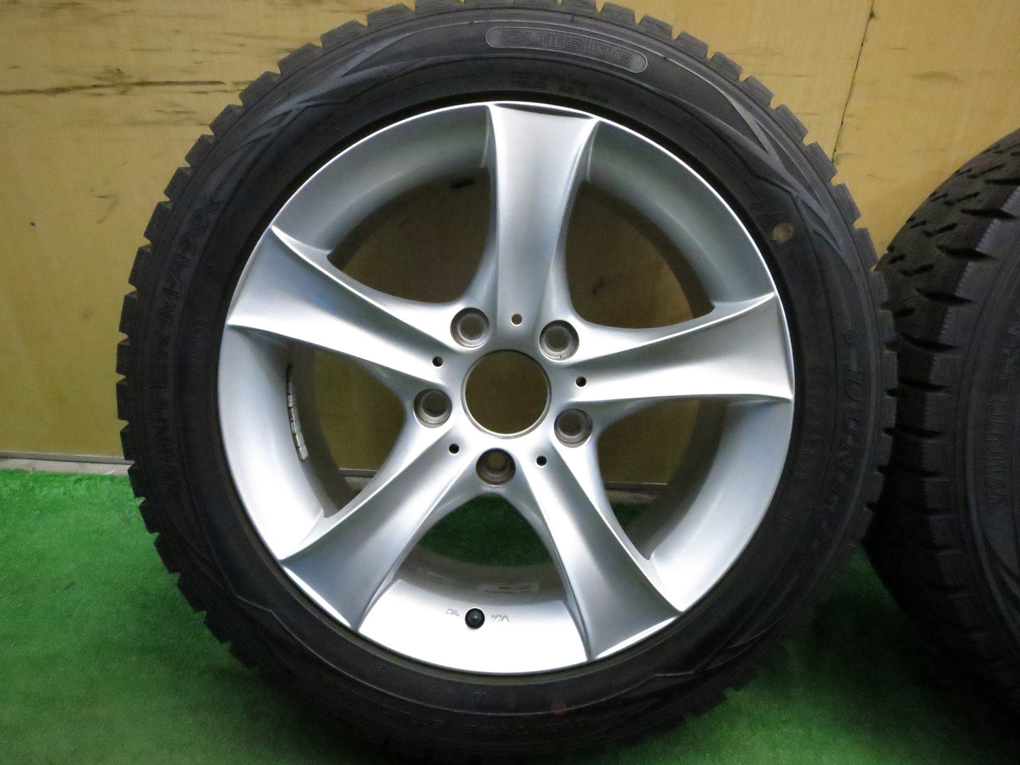 [送料無料]バリ溝！キレイ！9.5分以上★BMW 等 205/55R16 スタッドレス AGA TARGA ダンロップ ウインターマックス WM01 16インチ PCD120/5H★3020110Hス