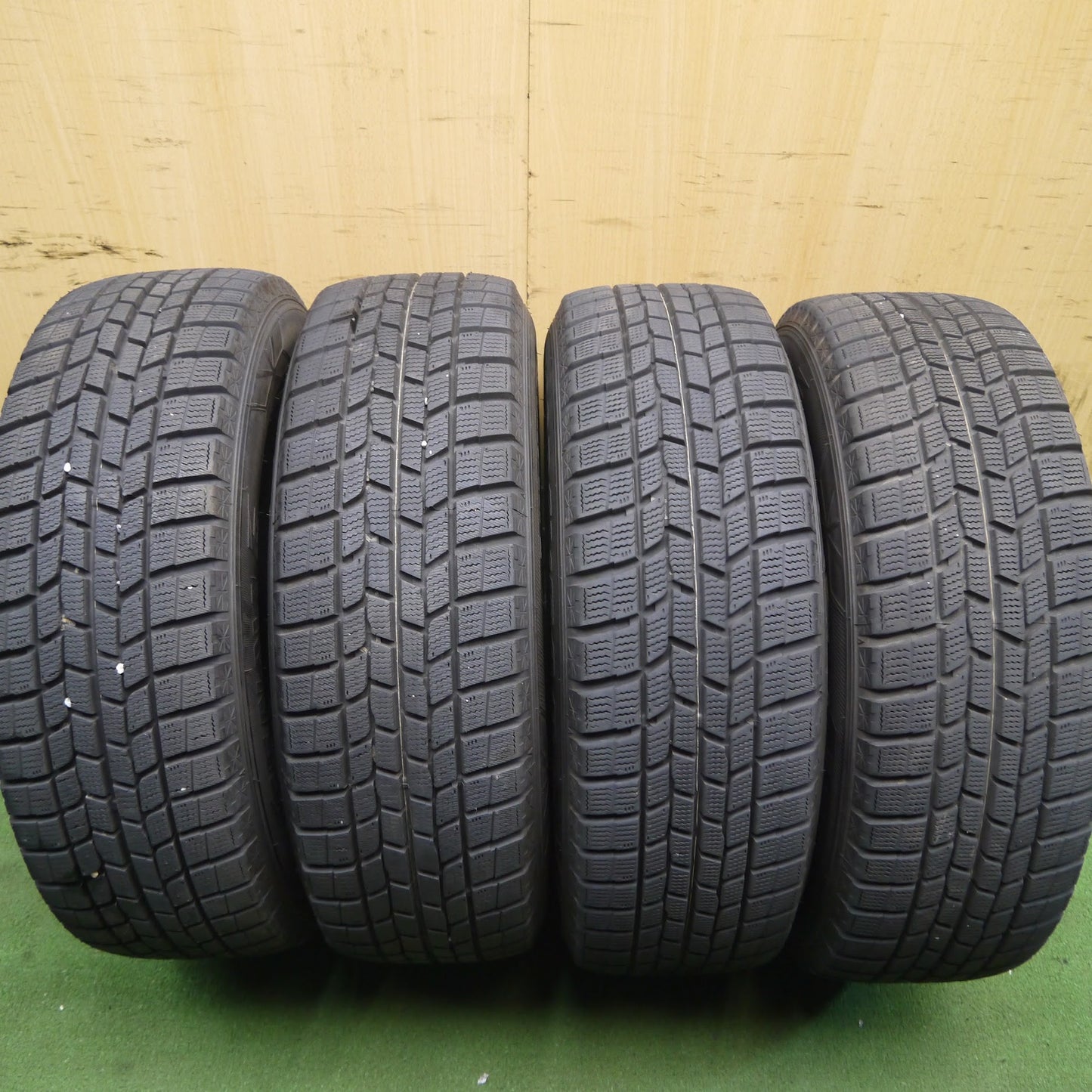 [送料無料]バリ溝！19年！キレイ！ほぼ10分★スタッドレス 195/65R15 グッドイヤー アイスナビ6 Laffite ラフィット 15インチ PCD114.3/5H★3071201Hス