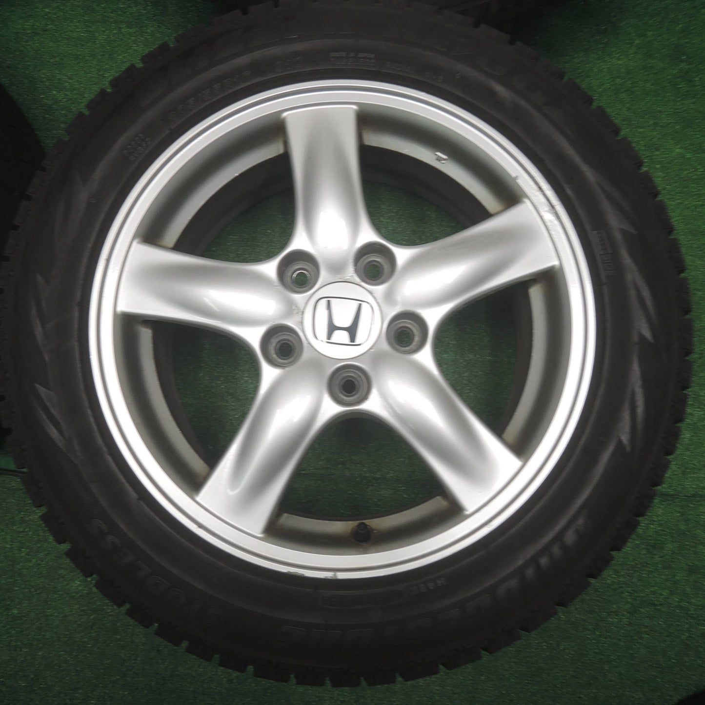 [送料無料]バリ溝！8.5分★ホンダ アコードワゴン 純正 205/55R16 スタッドレス ブリヂストン ブリザック REVO GZ 16インチ PCD114.3/5H★3090802SYス