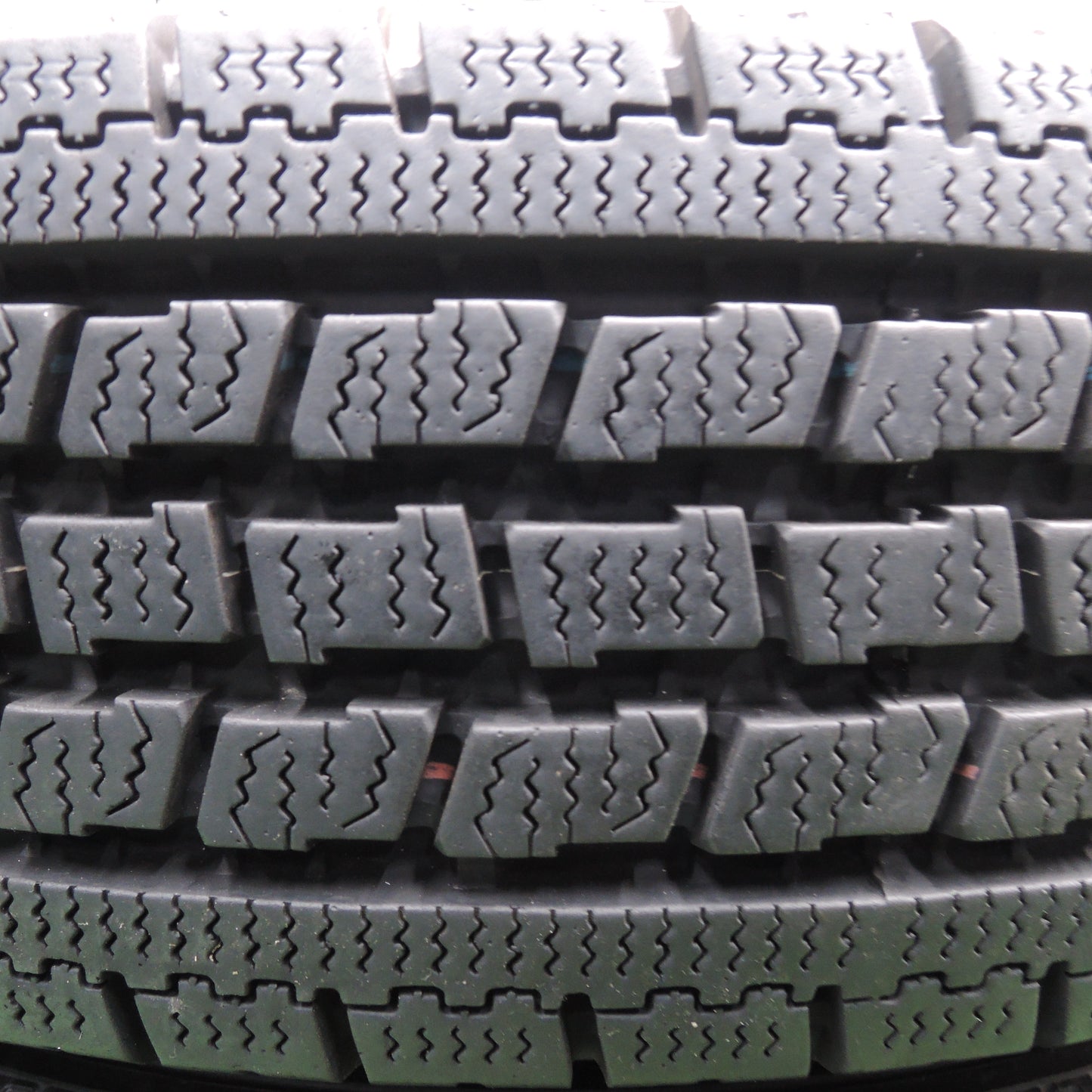 *送料無料*バリ溝！9.5分★日産 バネット 純正 スチール 165/80R14 91/90N トーヨー デルベックス 934 14インチ PCD114.3/4H★3111702HAス