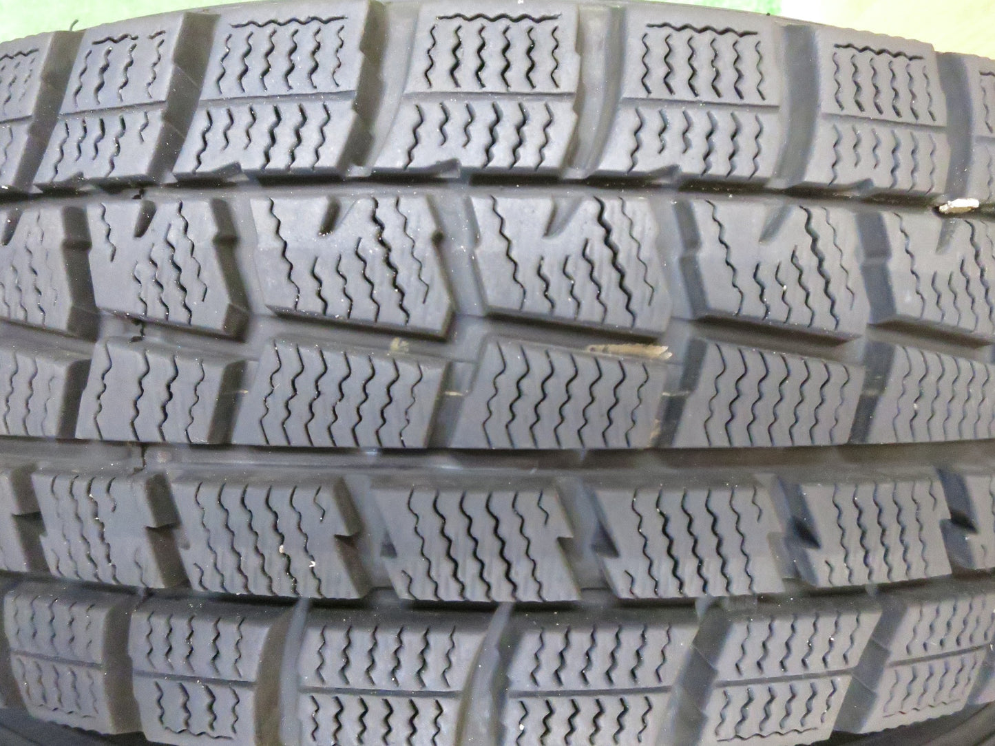 [送料無料]バリ溝！19年！キレイ！9.5分以上★スタッドレス 165/70R14 ダンロップ ウインターマックス WM01 JOKER ジョーカー 14インチ PCD100/4H★3011602Hス