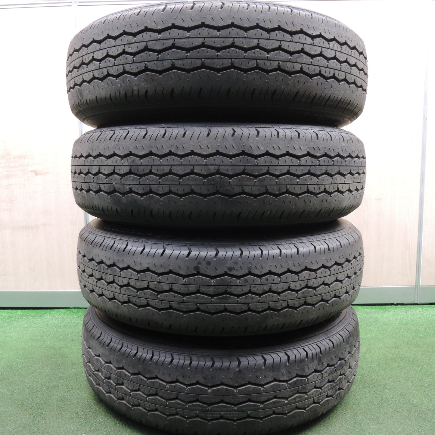 *送料無料* 新車外し！23年★トヨタ 200系 ハイエース 純正 スチール 195/80R15 107/105N ブリヂストン エコピア RD613 PCD139.7/6H★4022503HAノ