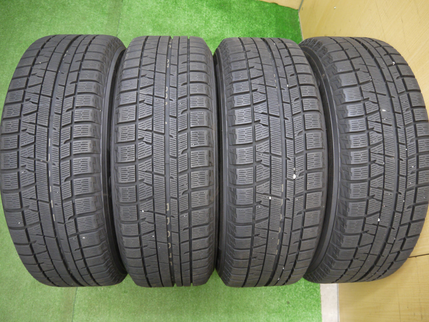 [送料無料]バリ溝！20年！キレイ！9.5分以上★スタッドレス 225/60R17 ヨコハマ アイスガード iG50 プラス SPORT AVELIA 17インチ PCD100/5H★2022602ヤス