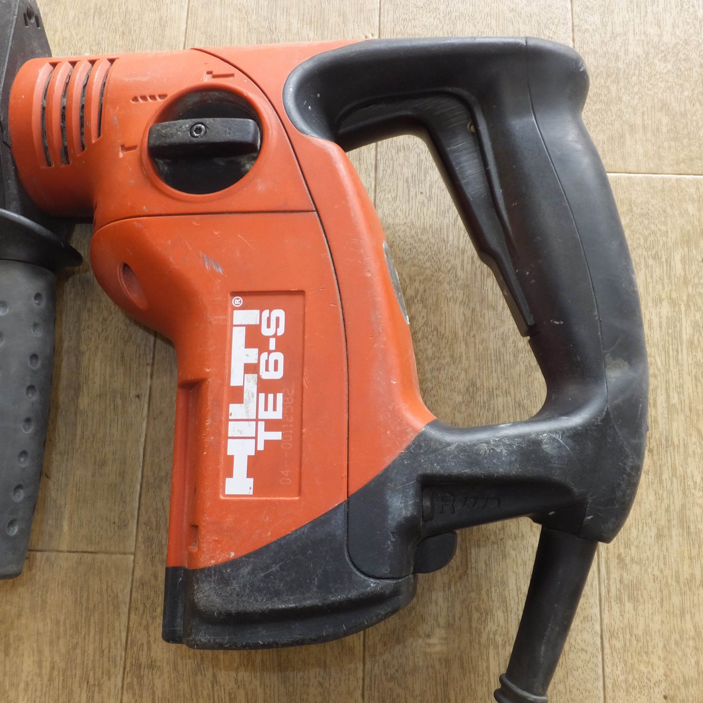 [送料無料]★ヒルティ HILTI ロータリーハンマードリル TE6-S　100V 650W 50-60Hz★