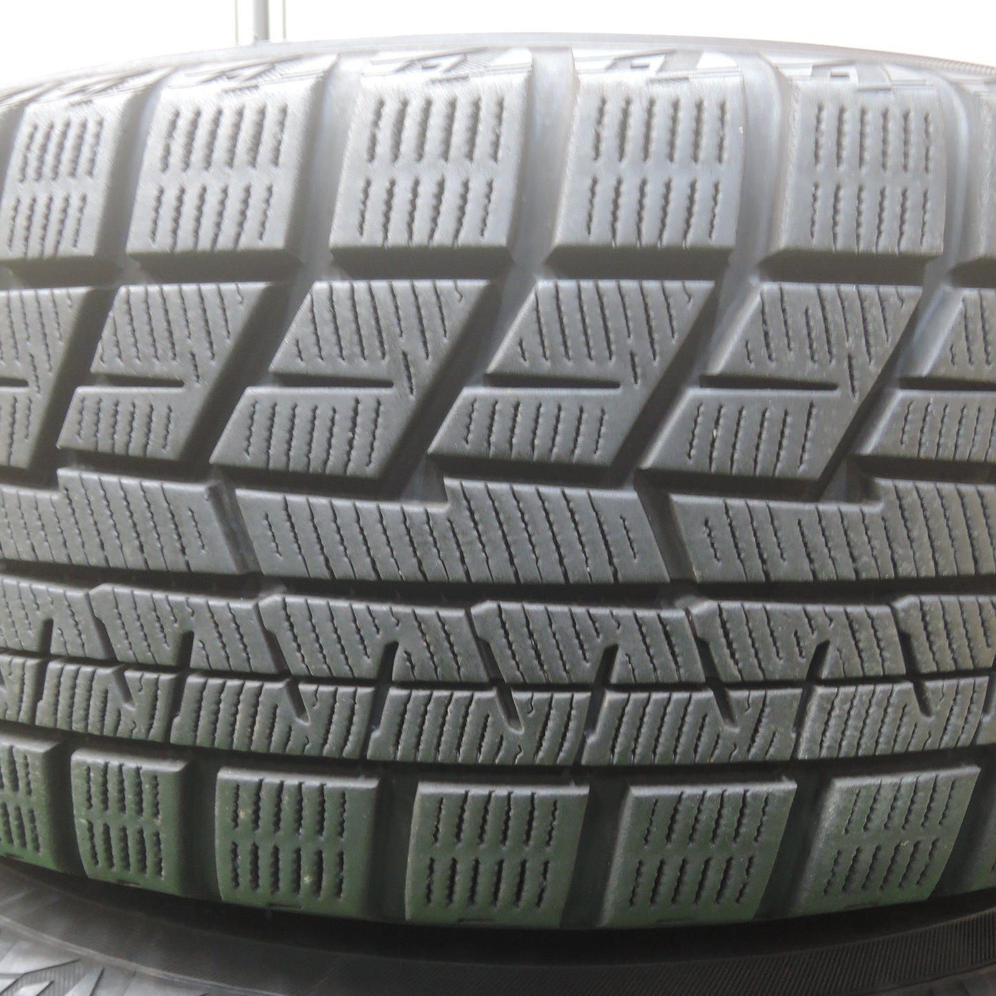 *送料無料*バリ溝！キレイ！9分★スタッドレス 205/60R16 ヨコハマ アイスガード iG60  Exceeder エクシーダー 16インチ PCD100/5H★3121308SYス