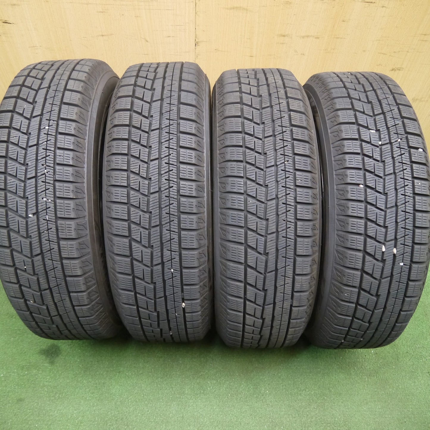[送料無料]バリ溝！21年！キレイ！9.5分以上★スタッドレス 165/65R14 ヨコハマ アイスガード iG60 GRASS グラス 14インチ PCD100/4H★3062608Hス