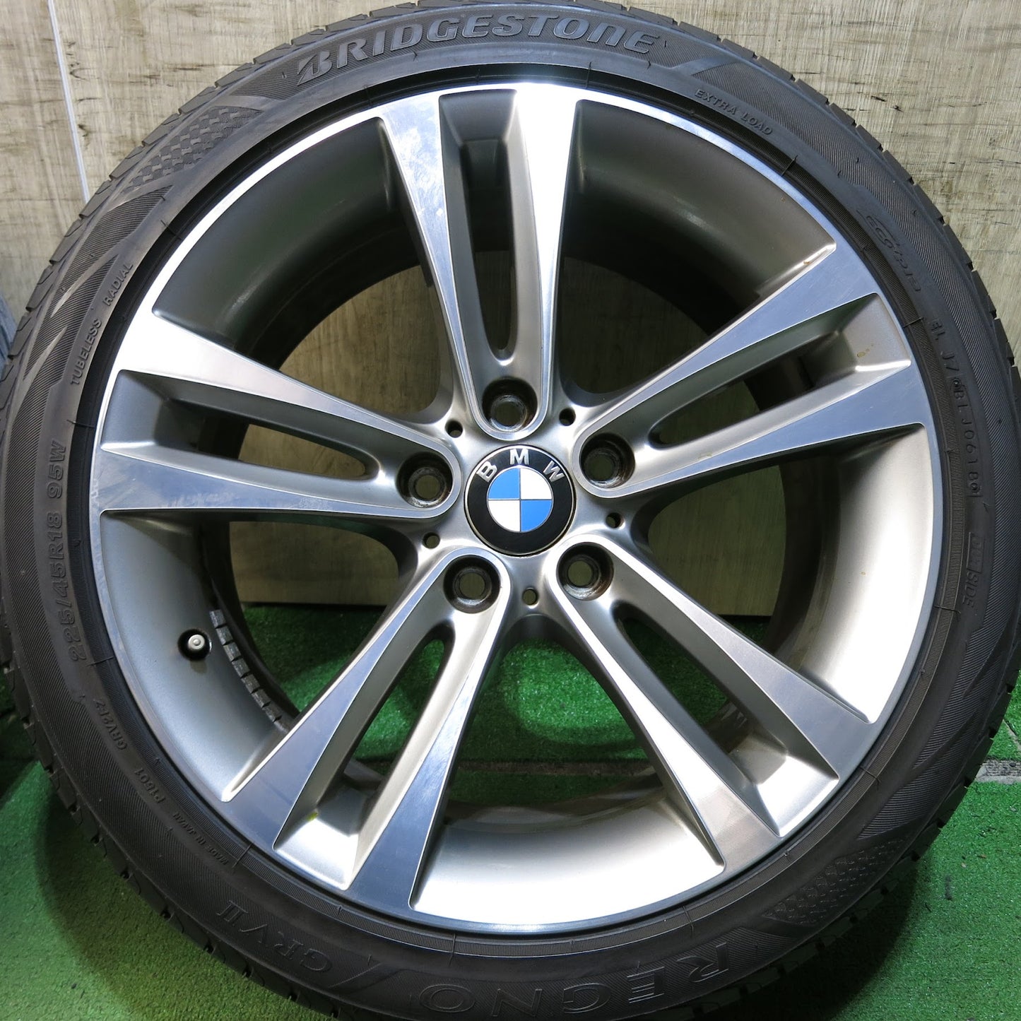 [送料無料]バリ溝！9.5分★BMW 3シリーズ F30 ダブルスポーク 397 純正 225/45R18 ブリヂストン レグノ GRV2 18インチ PCD120/5H★3032102Hノ