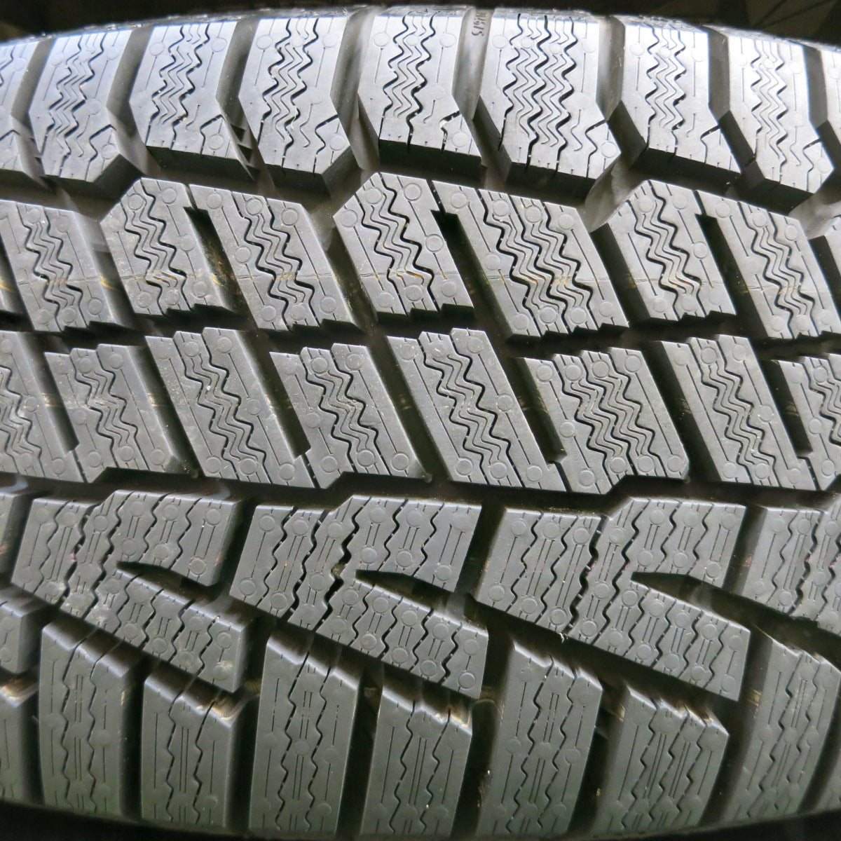 *送料無料*バリ溝！22年！キレイ！ほぼ10分★スタッドレス 175/70R14 コンチネンタル ノースコンタクト NC6 AQUA アクア 14インチ PCD100/4H★3121308イス