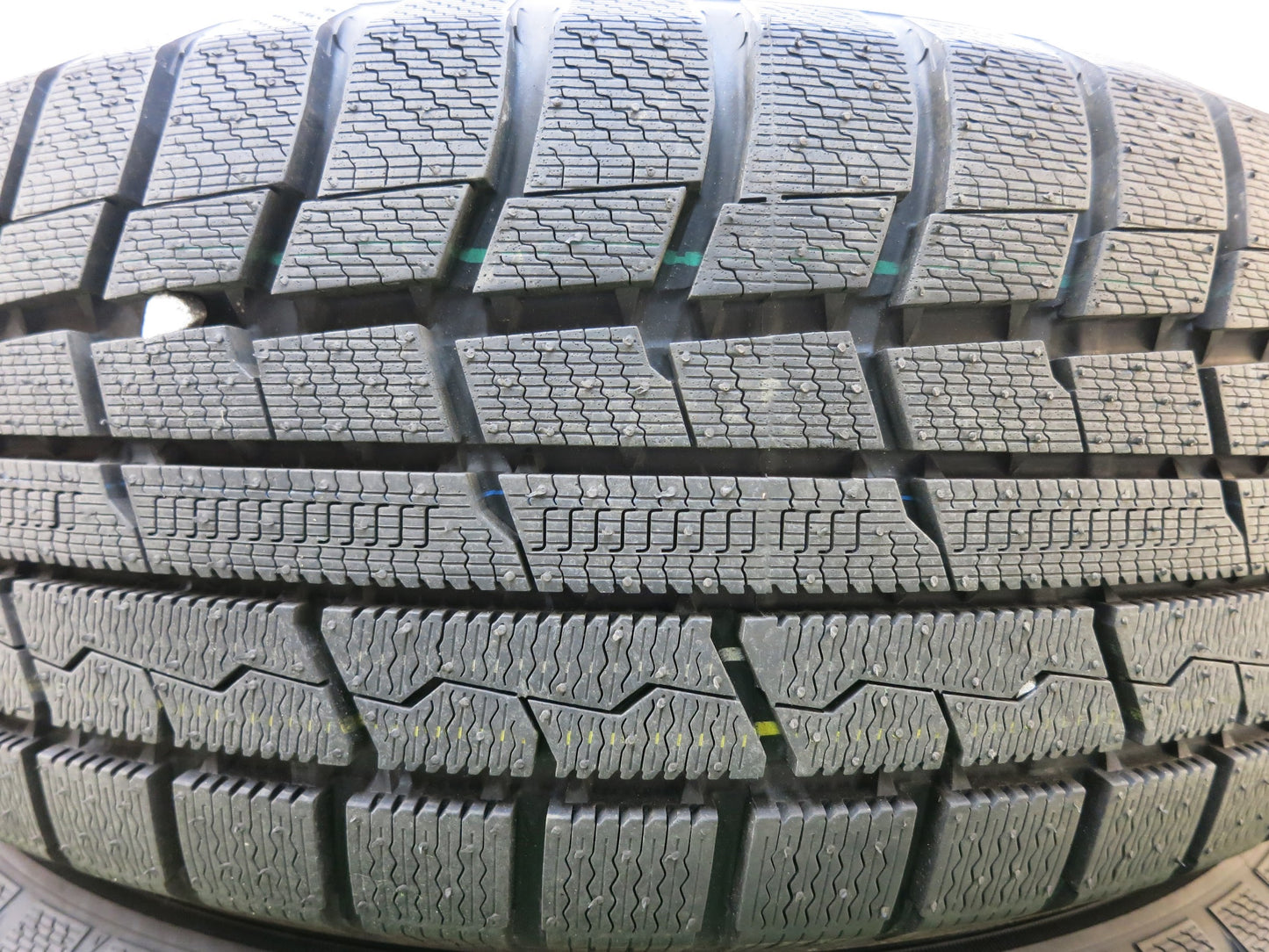 [送料無料]超バリ溝！22年！キレイ！ほぼ10分★スタッドレス 205/55R16 トーヨー ウインタートランパス TX NEXTA ネクスタ 16インチ PCD114.3/5H★3011001ヒス