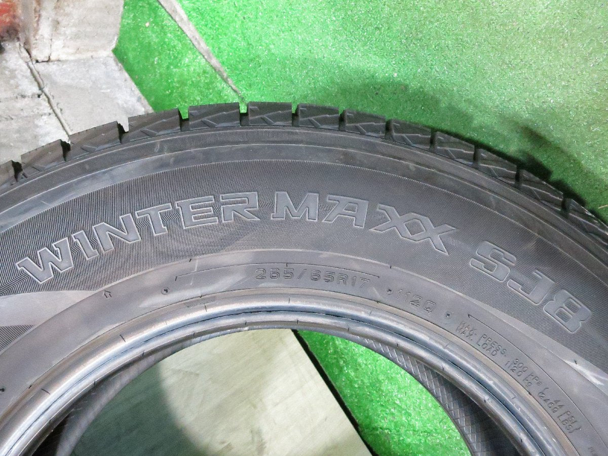 [送料無料]ほぼ未使用！18年★スタッドレス 265/65R17 ダンロップ ウインターマックス SJ8 17インチ タイヤ ランクル プラド サーフ FJクルーザー等★2122302Hスタ