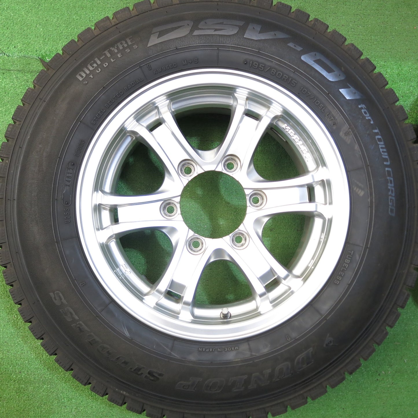 [送料無料]4本価格★ハイエース 等 weds キーラー 195/80R15 107/105L スタッドレス ダンロップ DSV-01 KEELER 15インチ PCD139.7/6H★3061303Hス