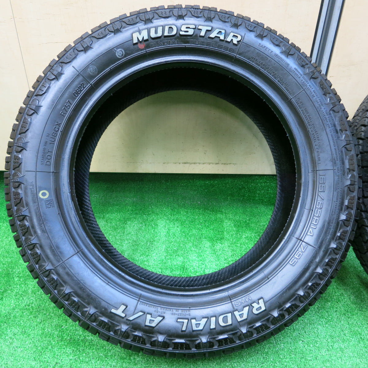 送料無料*新車外し！22年☆165/65R14 ホワイトレター マッドスター