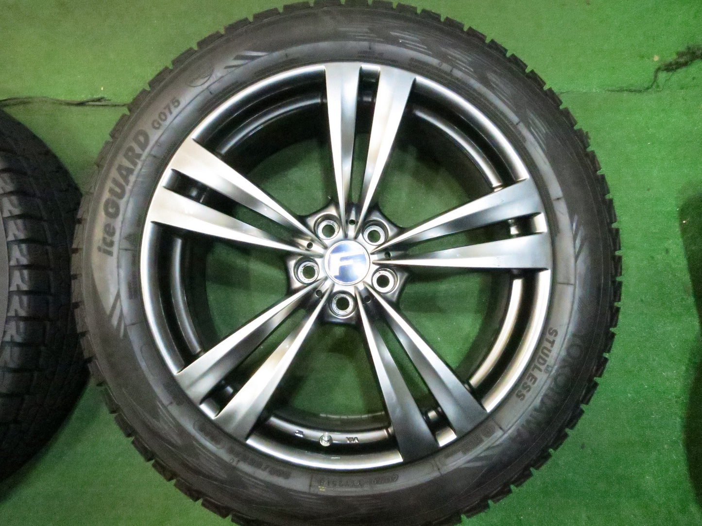 [送料無料]バリ溝！綺麗！9分★スタッドレス レアマイスター 235/55R20 LEHRMEISTER L-Fラウンジ ヨコハマ アイスガード G075 PCD114.3/5H★3022709Hス