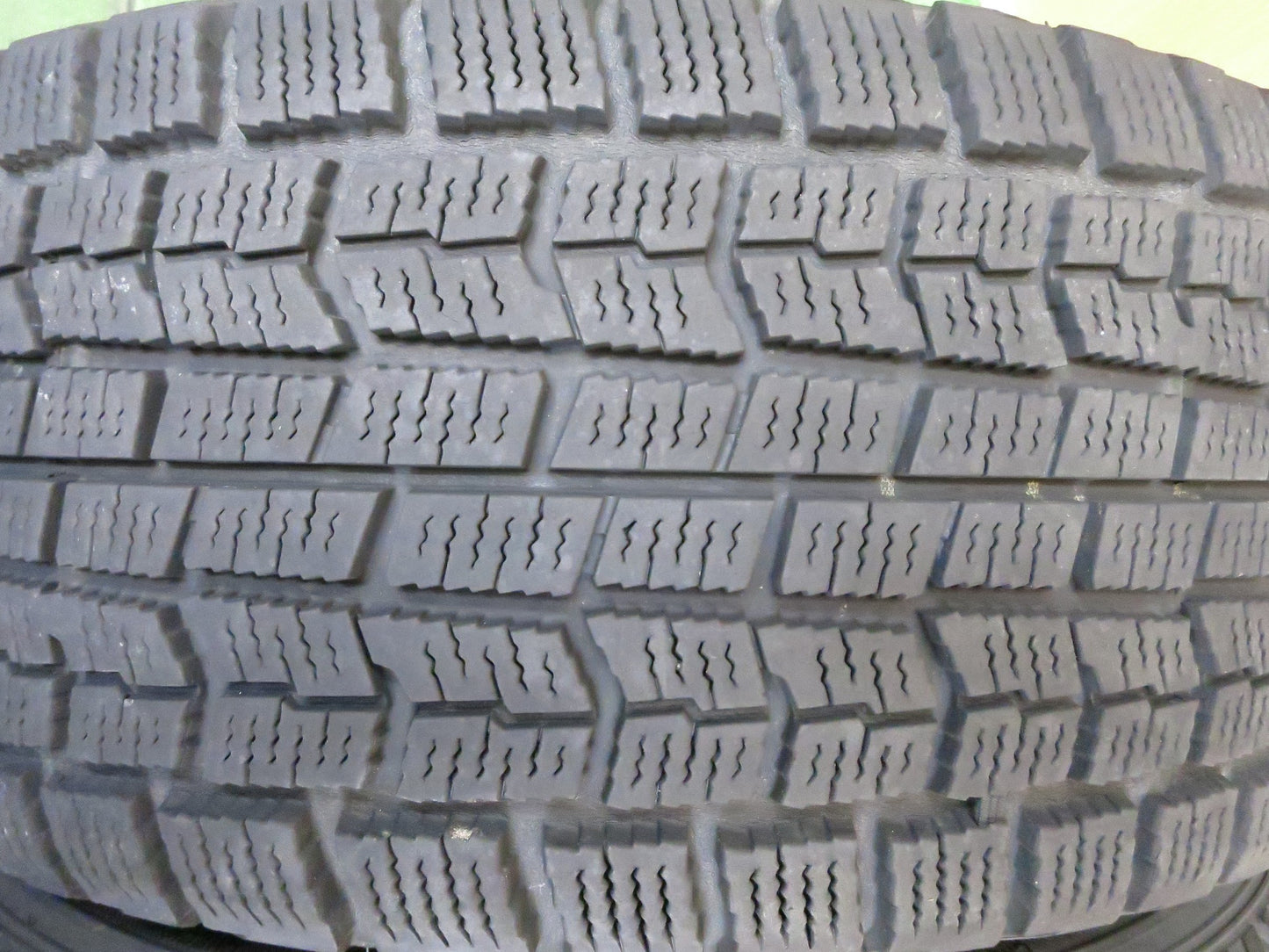 [送料無料]キレイ★トヨタ 20系 アルファード ヴェルファイア 純正 215/65R16 スタッドレス グッドイヤー アイスナビ ZEA 16インチ PCD114.3/5H★3020311Hス
