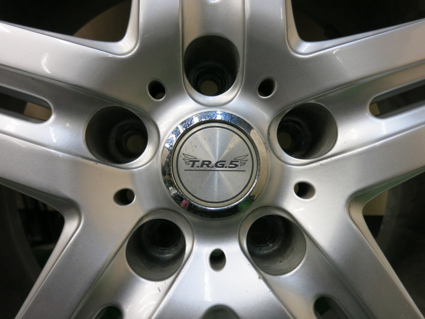 [送料無料]バリ溝！8.5分★スタッドレス 225/45R18 ナンカン CORSAFA T.R.G.5. TRG5 社外 アルミ 18インチ PCD114.3/5H★2122705ヒス