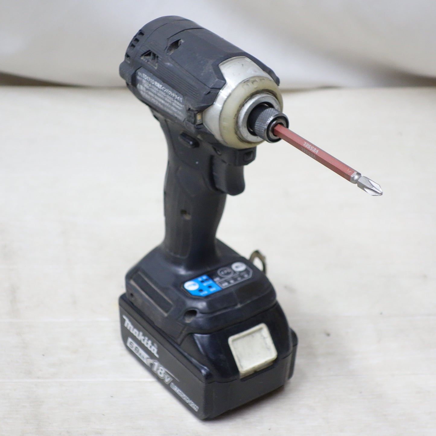 [送料無料] ◆makita マキタ 充電式インパクトドライバ TD171DRGXB 18V BL1860B バッテリー2個 充電器付き 電動工具◆