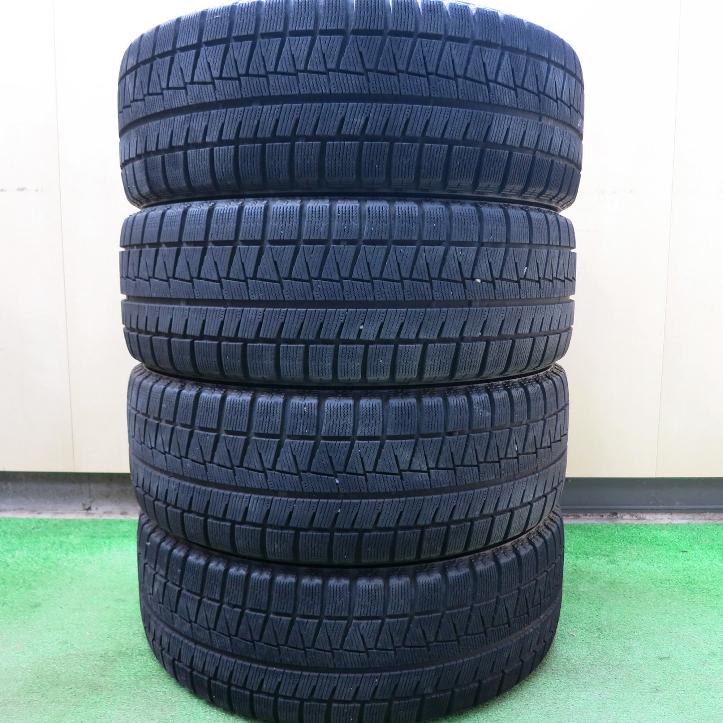 [送料無料]バリ溝！キレイ！8.5分★RAYS SEBRING ITC-ecort 215/45R17 スタッドレス ブリヂストン ブリザック REVO GZ レイズ 17インチ PCD100/5H★3050201ヒス