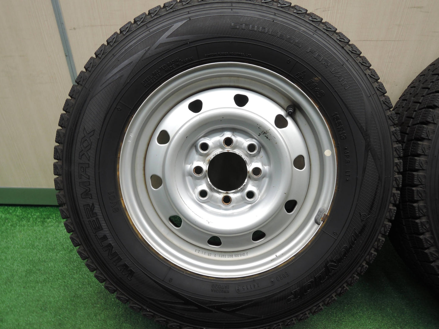 [送料無料]バリ溝！9.5分★スタッドレス 165R13 6PR ダンロップ ウインターマックス SV01 TOPY SCHWARZ MV スチール PCD100 114.3/4H マルチ★3112513HAス