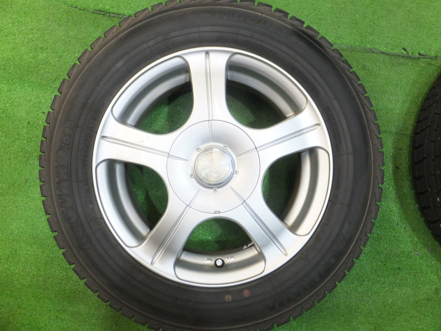[送料無料]バリ溝！ほぼ10分★スタッドレス 165/70R14 ヨコハマ アイスガード iG30 JOKER QUEEN weds ジョーカー 14インチ PCD100/4H 5H マルチ★2091210Hス