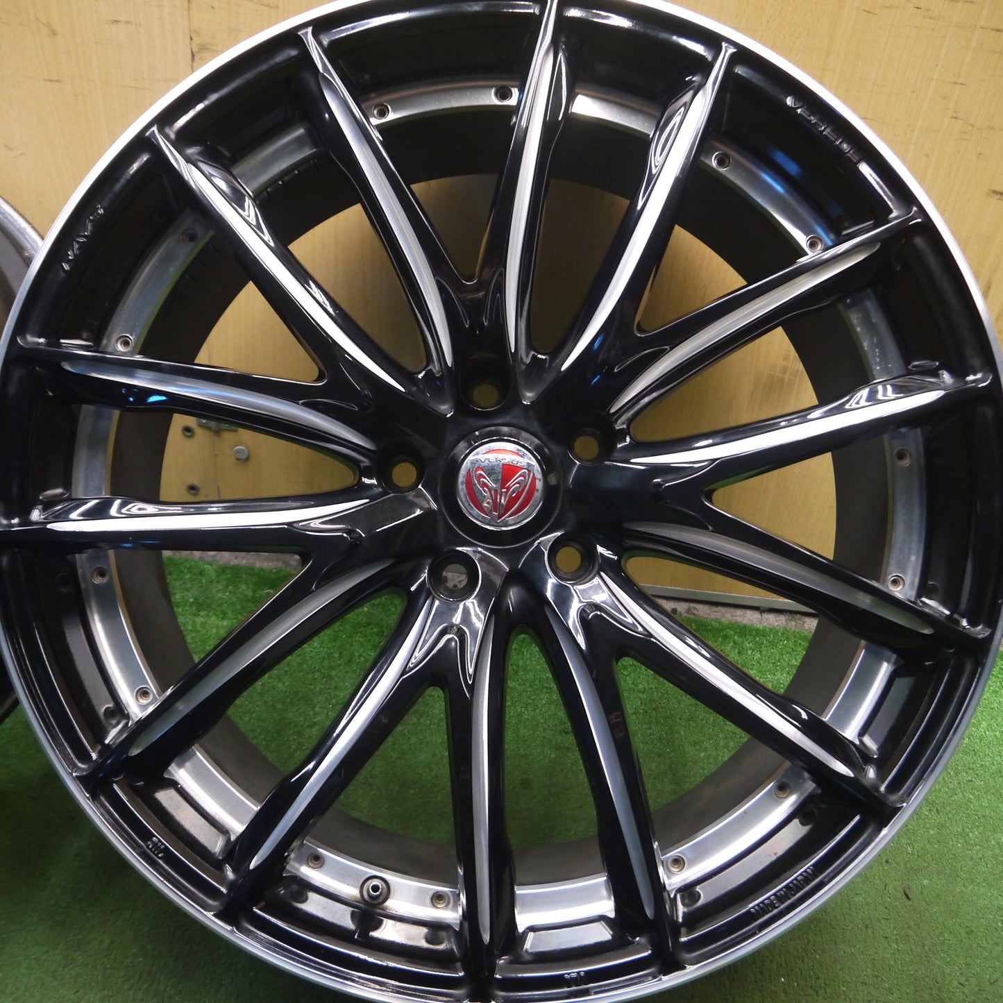 *送料無料*キレイ★RAYS VERSUS Stratagia PALLAS 20インチ ホイール レイズ ベルサス ストラテジーア パラス 20×8.5J PCD114.3/5H★3112903Hホ