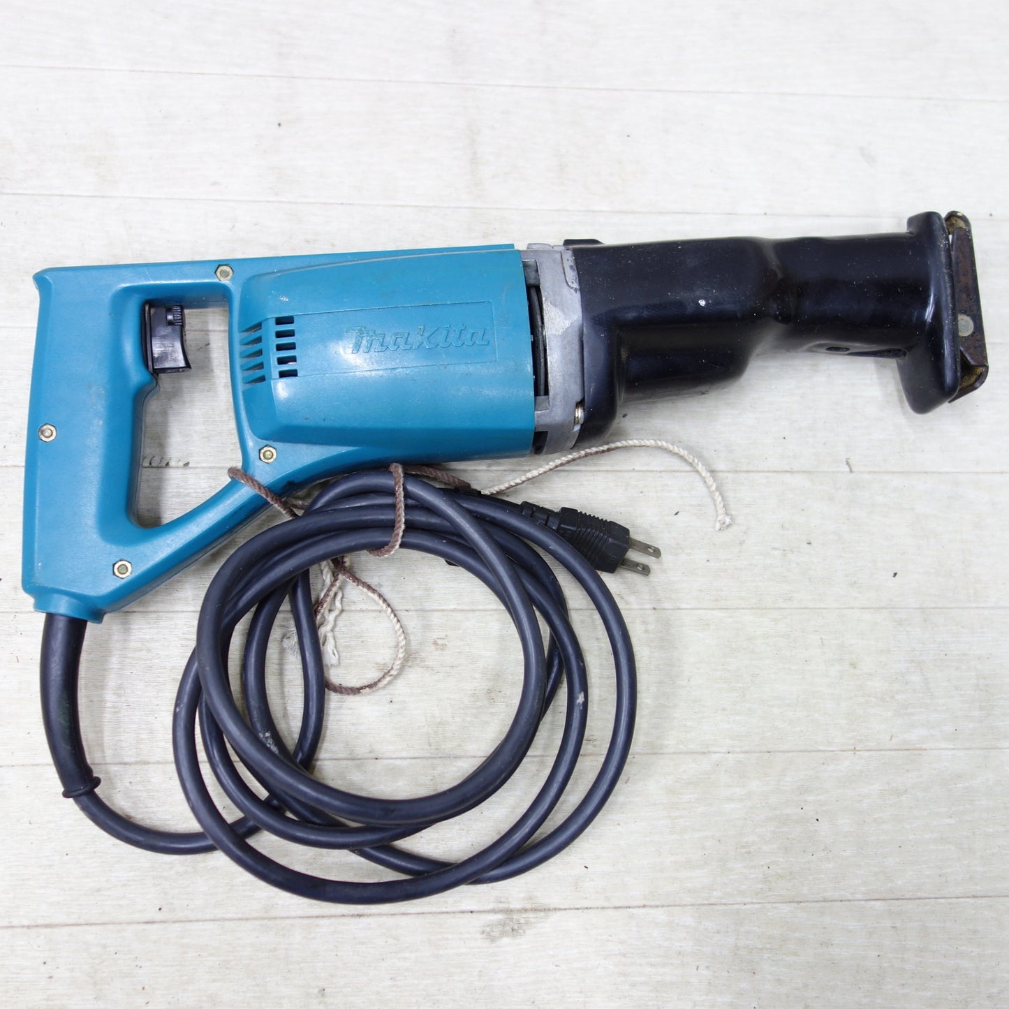[送料無料] ◆makita マキタ レシプロソー JR3000V 切断機 電動ノコギリ 電動工具 100V 50/60Hz◆