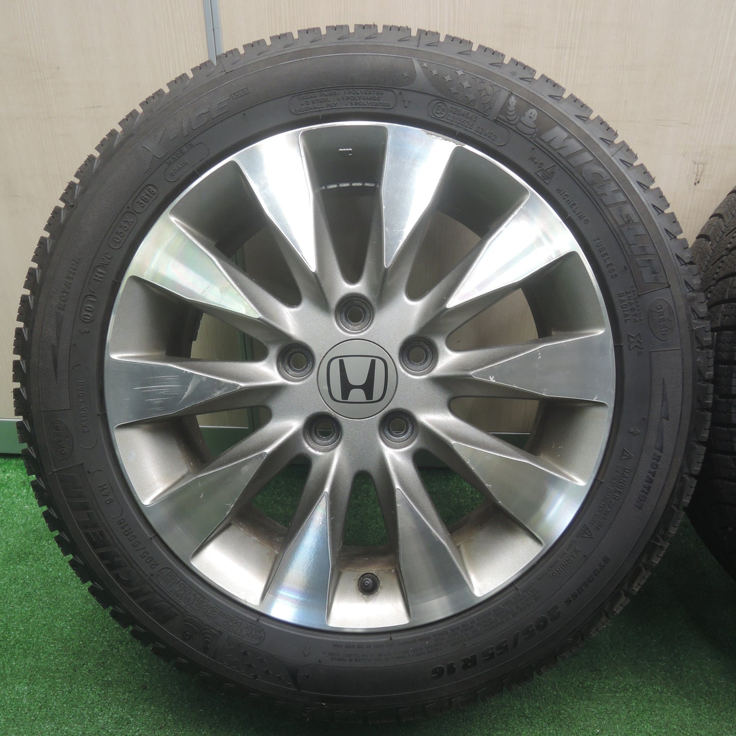 *送料無料*バリ溝！9.5分★ホンダ FD3 シビック 純正 205/55R16 スタッドレス ミシュラン X-ICE XI3 16インチ PCD114.3/5H★3110901NJス