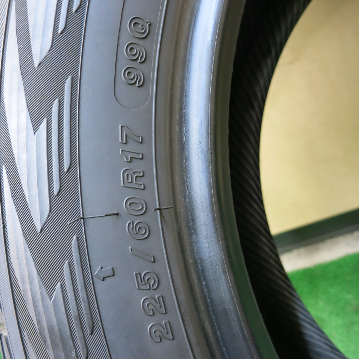 *送料無料*バリ溝！19年！9.5分★スタッドレス 225/60R17 ヨコハマ アイスガード G075 タイヤ 17インチ レガシィ アウトバック フォレスター 等★3101306イスタ