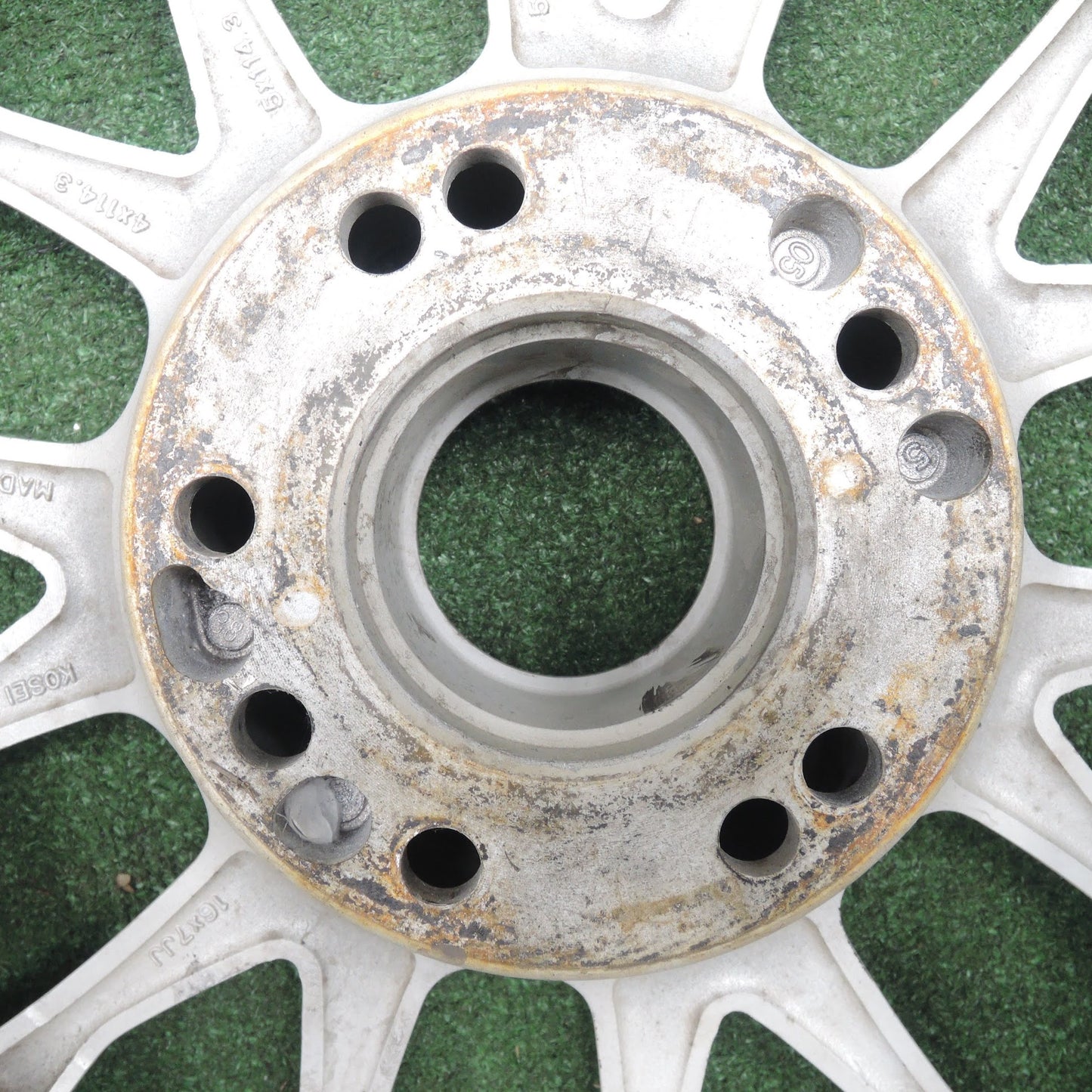 [送料無料]バリ溝！9.5分★トヨタ KOSEI 光生 205/65R16 スタッドレス トーヨー ウインタートランパス MK3 16インチ 114.3/4H 5H マルチ★3110504TNノ