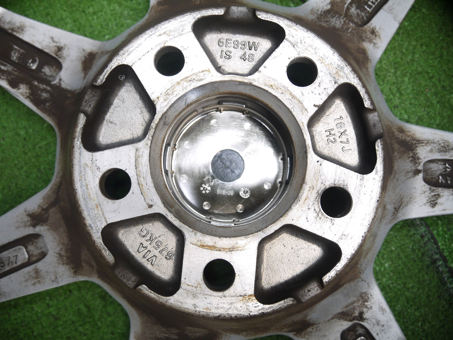 [送料無料]バリ溝！20年！ほぼ10分★ワーゲン ベンツ 等 TECMAG 205/55R16 スタッドレス ブリヂストン ブリザック VRX テクマグ PCD112/5H★2092103アス
