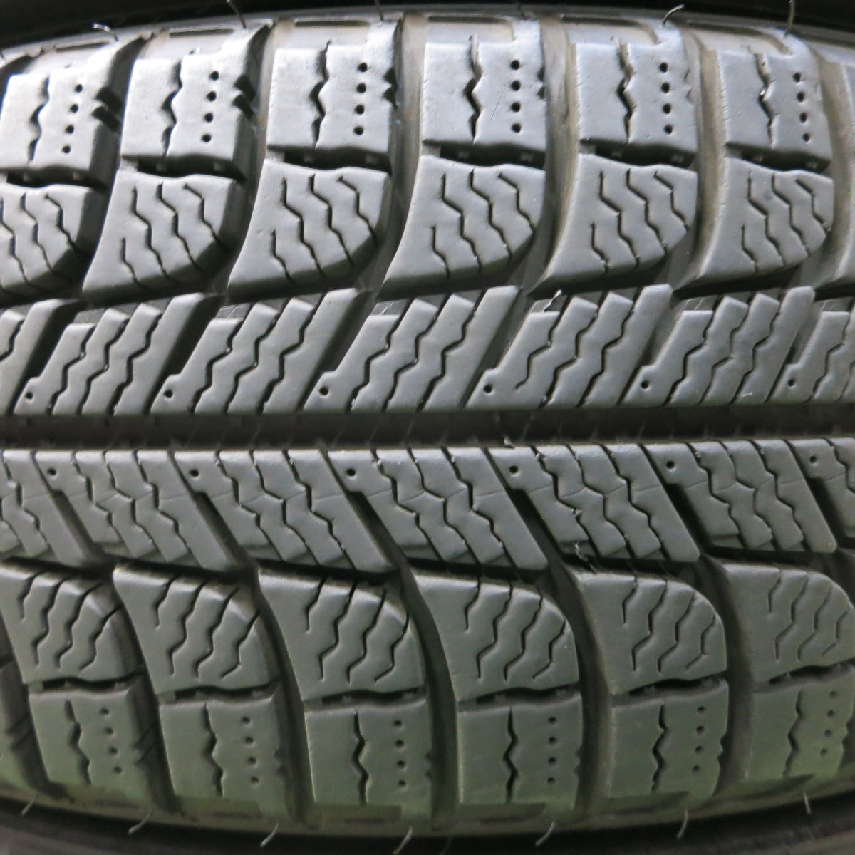 *送料無料*バリ溝！9分★トヨタ アクア 純正 スチール 175/65R15 スタッドレス ミシュラン X-ICE XI3 15インチ PCD100/4H★3101801イス