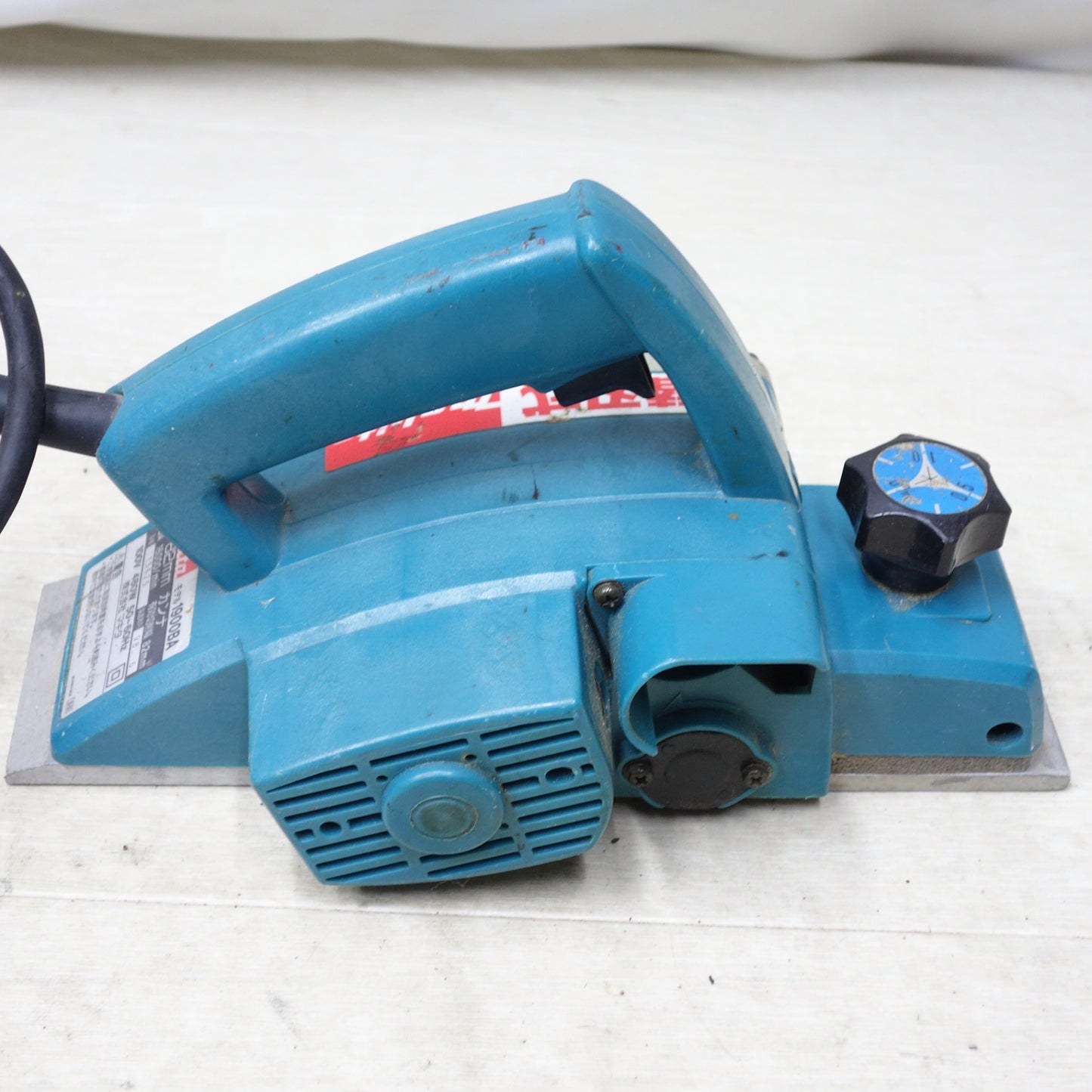 [送料無料] ◆makita マキタ 82mm 電気カンナ 1900BA 電動かんな 電動工具 100V◆