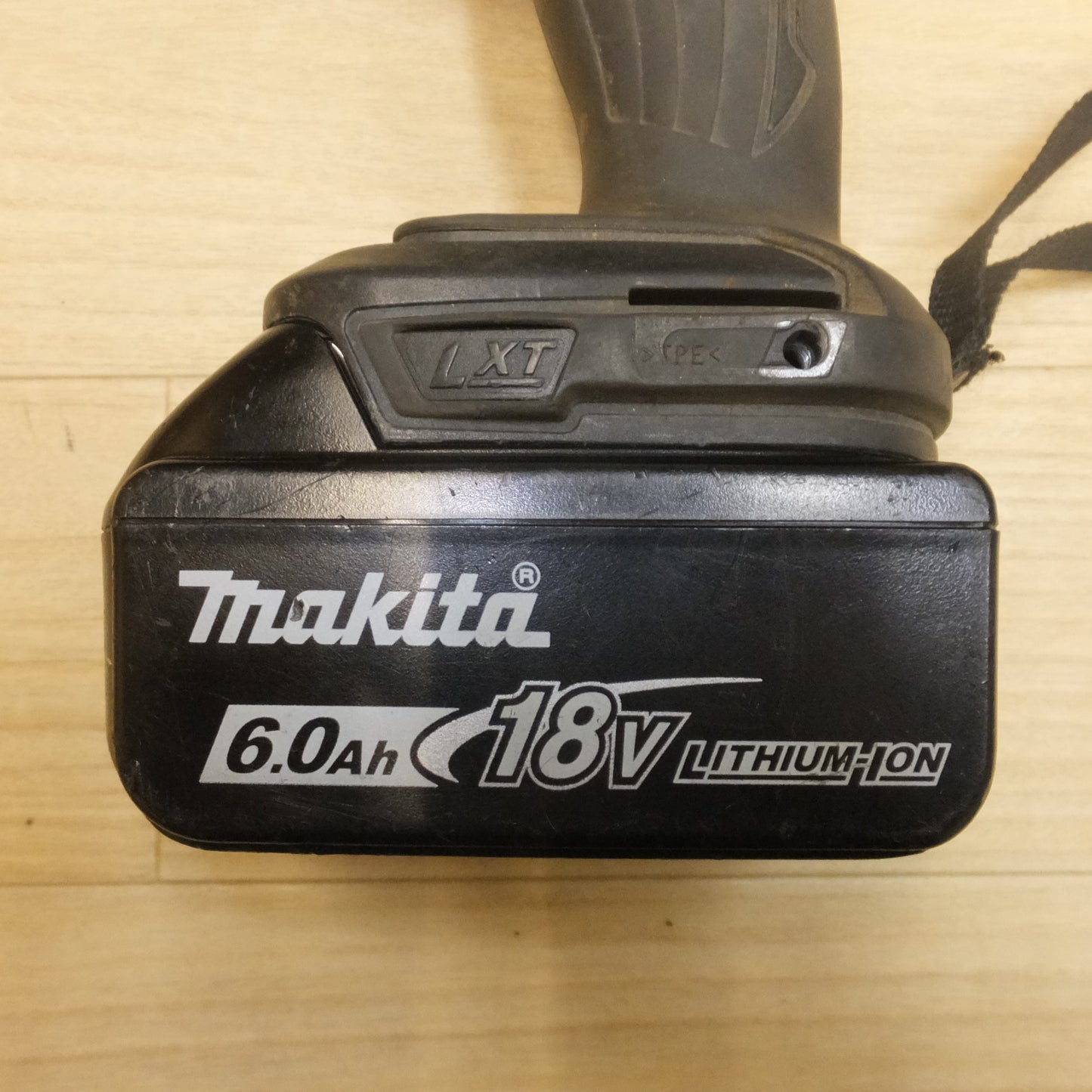 [送料無料] ★マキタ makita 充電式インパクトドライバ TD149D　バッテリ BL1860B　セット★