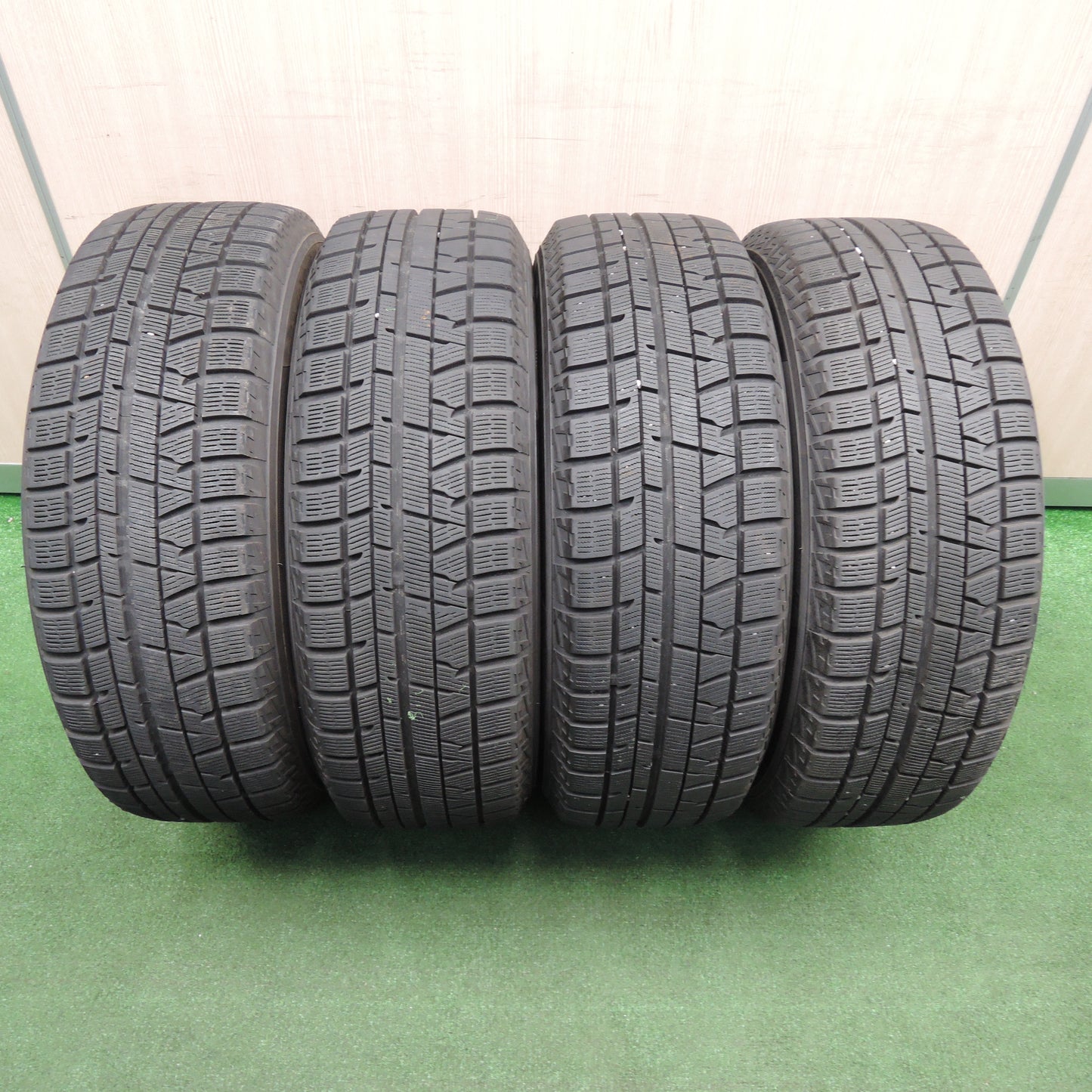 *送料無料*バリ溝！キレイ！9.5分★スタッドレス 215/60R16 ヨコハマ アイスガード iG50 プラス GMach 16インチ PCD114.3/5H★3120905TNス
