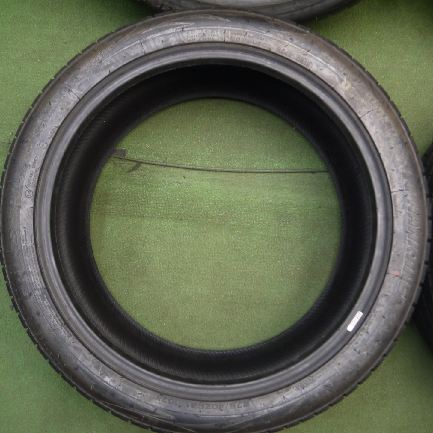 *送料無料* タイヤ2本未使用★275/40R21 ナンカン クロススポーツ SP-9 タイヤ 21インチ ベンツ BMW 等★4022906KKノタ
