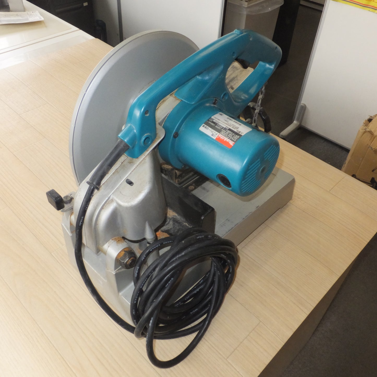 [送料無料] ★マキタ makita 12型 チップソー切断機 LC1200　100V 15A 50-60Hz 1430W　超硬丸ノコ 305mm★