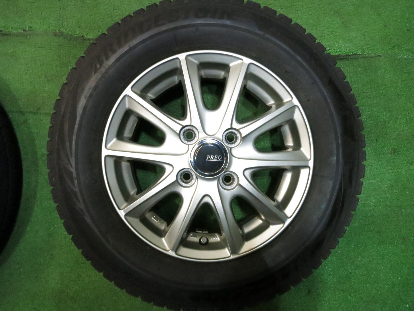 [送料無料]キレイ！18年★スタッドレス 145/80R13 ブリヂストン ブリザック VRX2 PREO 社外 アルミ 13インチ PCD100/4H★2121403Hス