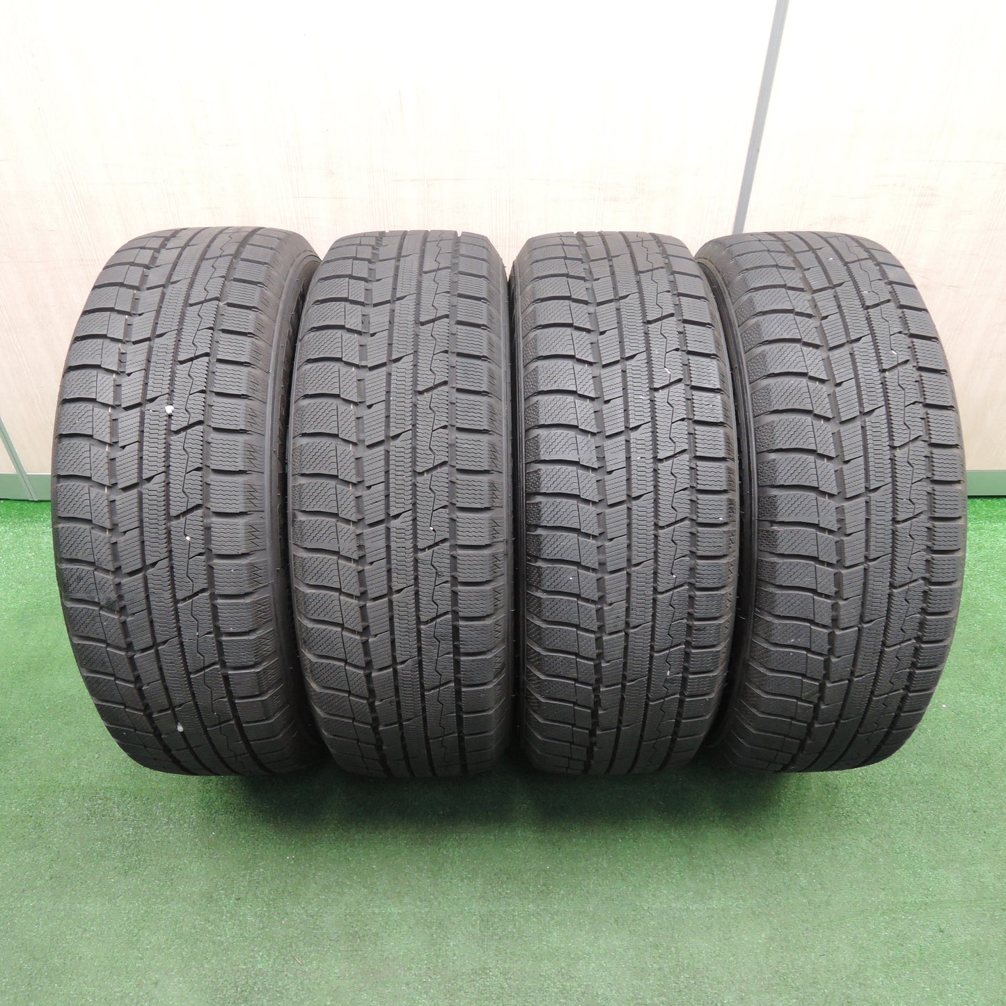 *送料無料*超バリ溝！22年！キレイ！9.5分以上★スタッドレス 225/60R17 トーヨー ウインター トランパス TX SEIN ザイン 17インチ PCD100/5H★3121605TNス